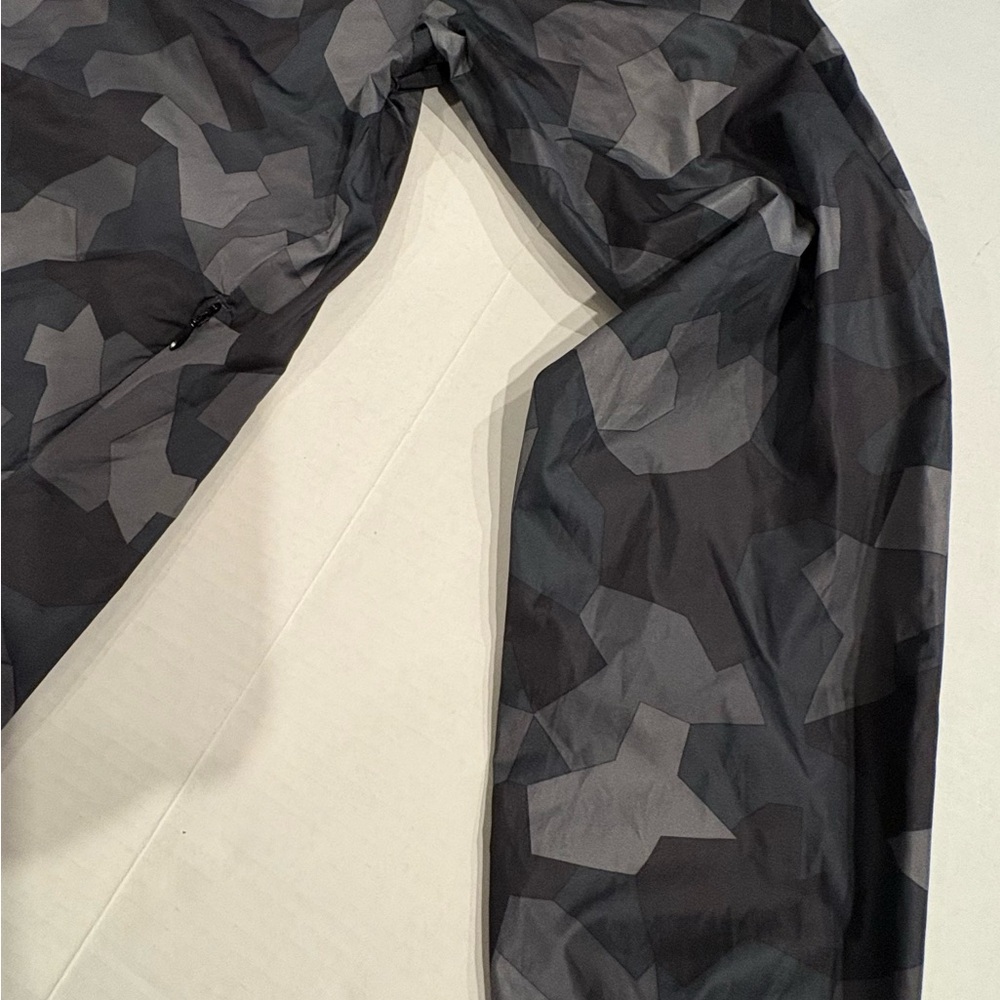 Old Navy Black Gray Camouflage Small Full zip Hooded Windbreaker NWT - Picture 2 of 12